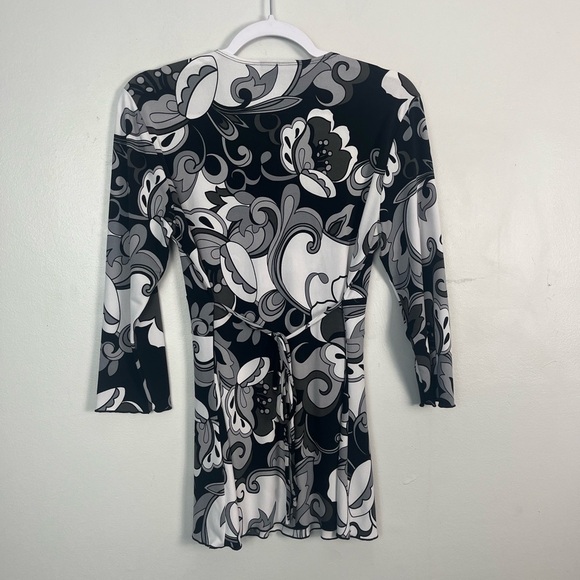 Suzie in the city black and white paisley print dress with belt Size small - Picture 5 of 5